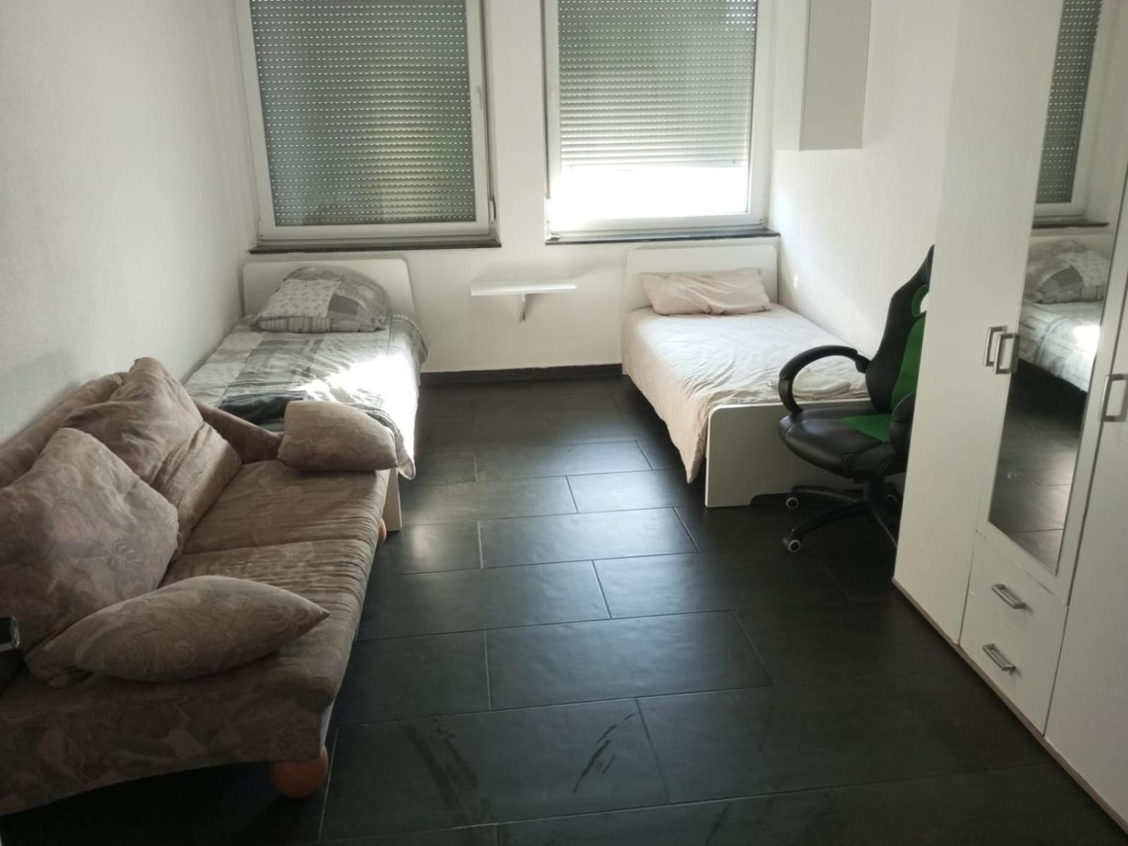 Gemuetliches Lisa Zimmer Mit Gemeinschaftskueche Heilbronn Zentrum Zewnętrze zdjęcie